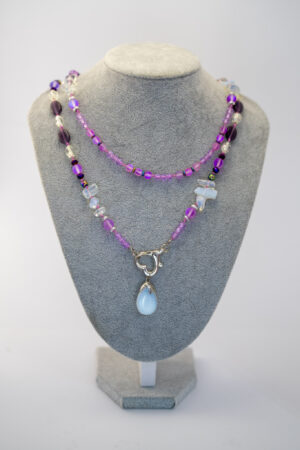 Collar luna morado