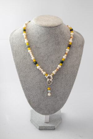 Collar ágatas y río