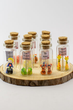 Mini botellas con figuras