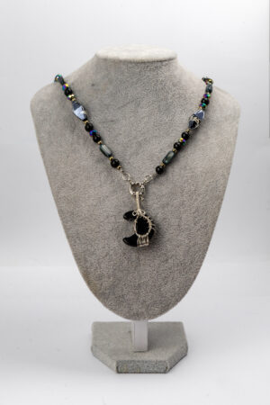 Collar luna negra