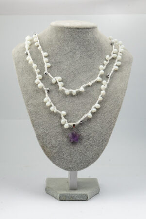 Collar tejido blanco