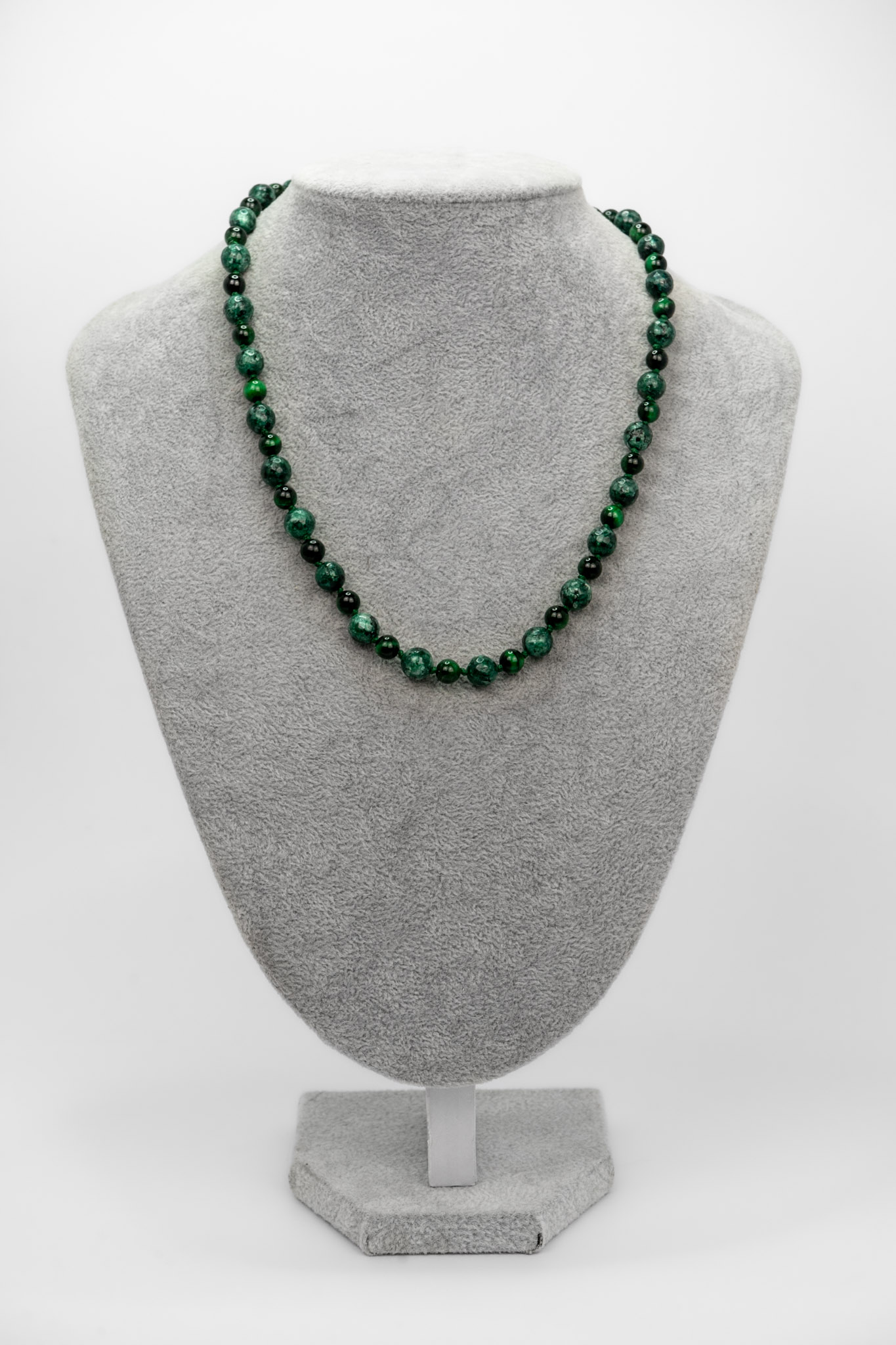 Collar jade tigre verde