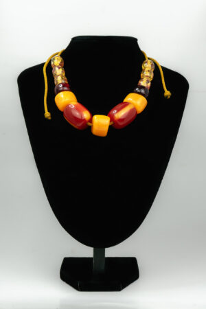 Collar acrílico naranja