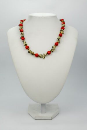 Collar howlita dálmata